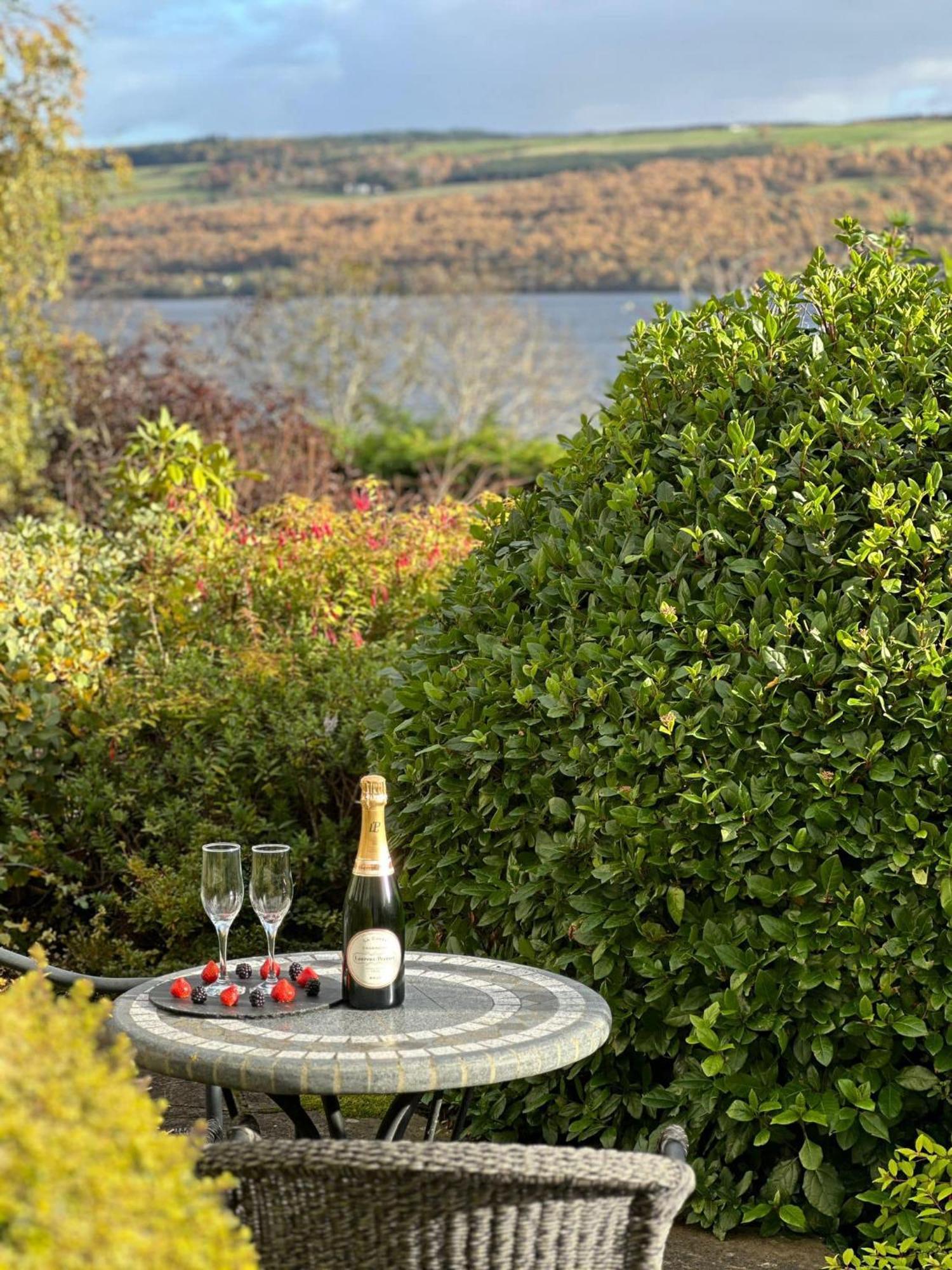 Loch Ness Lodge Drumnadrochit Exteriör bild